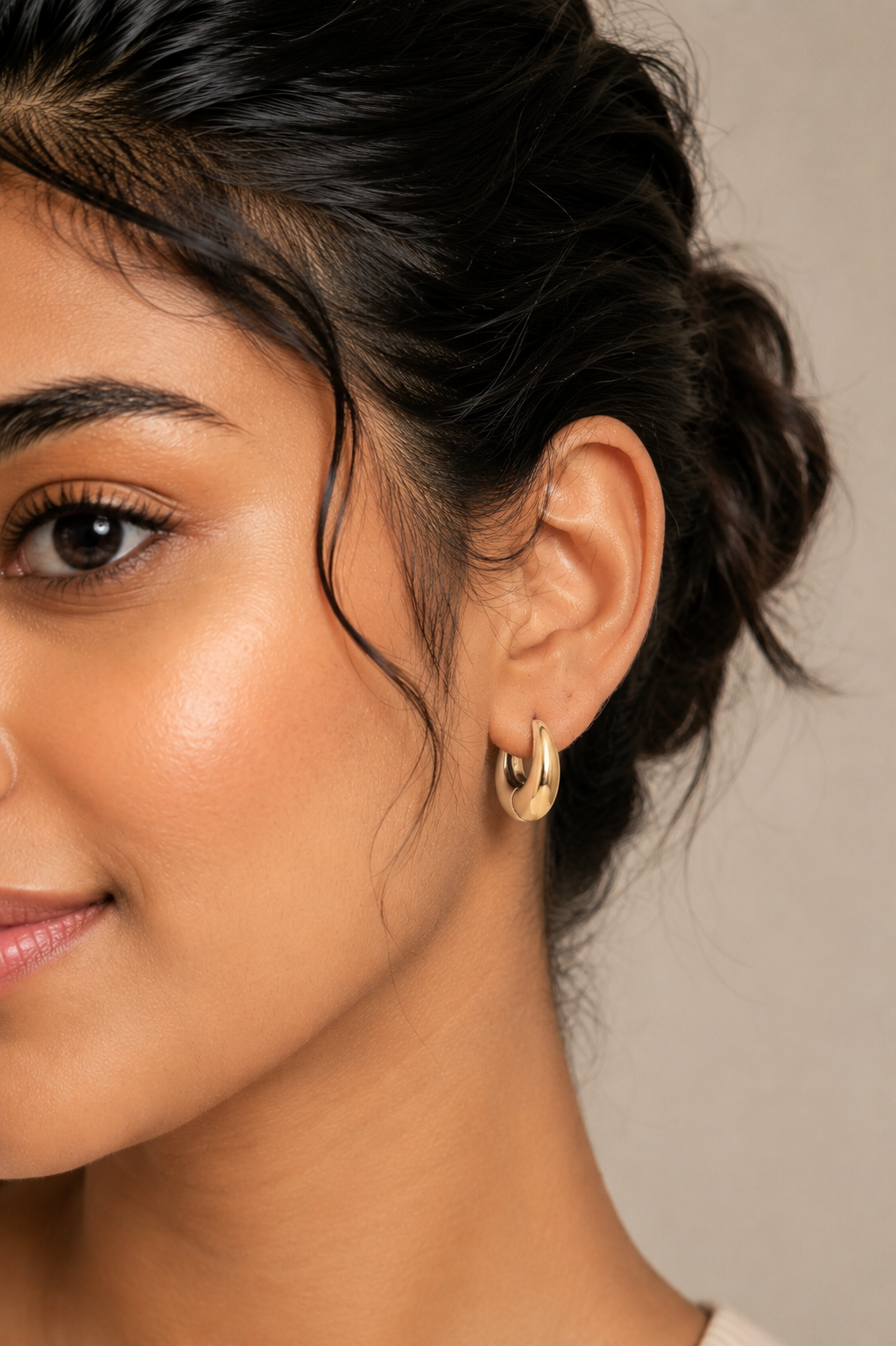 Minimalist Bold Gold Hoop Earrings