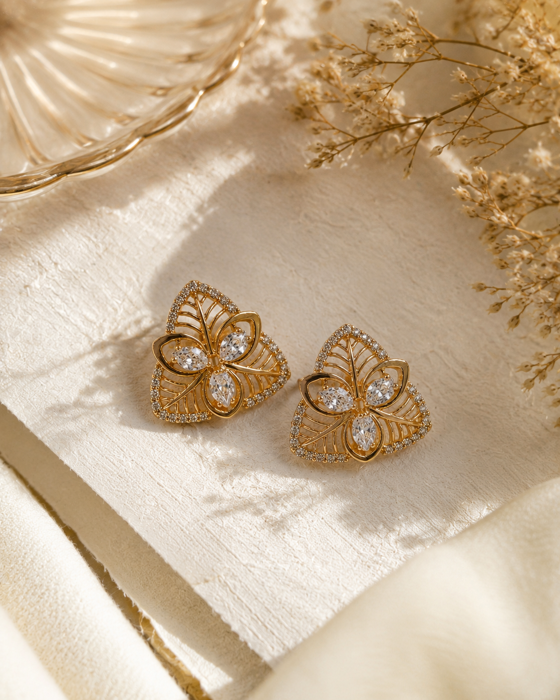 Blossom Leaf Huggies